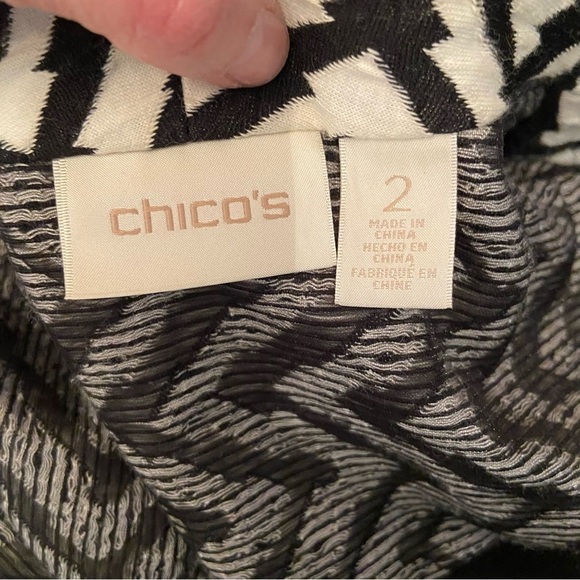 Chico’s women’s black and white zip up jacket in size 2 - Picture 8 of 10
